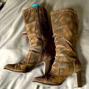 Tall soft accented boots, size 9